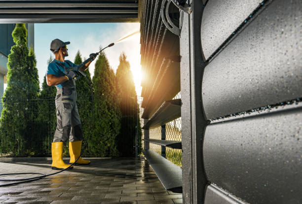 Best Garage Pressure Washing  in Lamont, MI